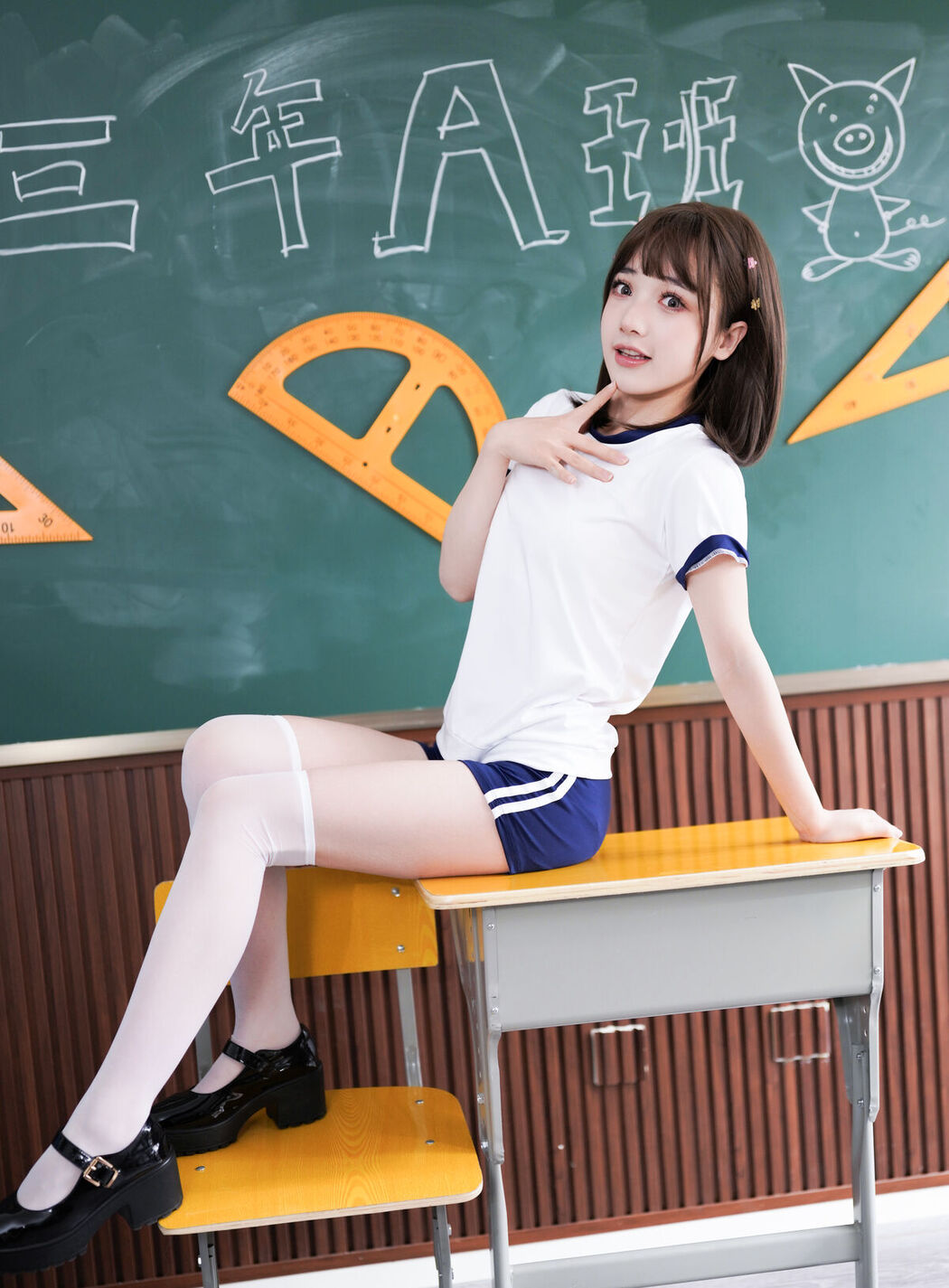 YiTuYu艺图语 Vol.6812 Zhi Shi