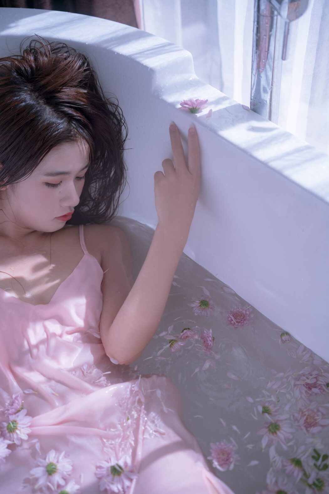 YiTuYu艺图语 Vol.558 Luo Zhi