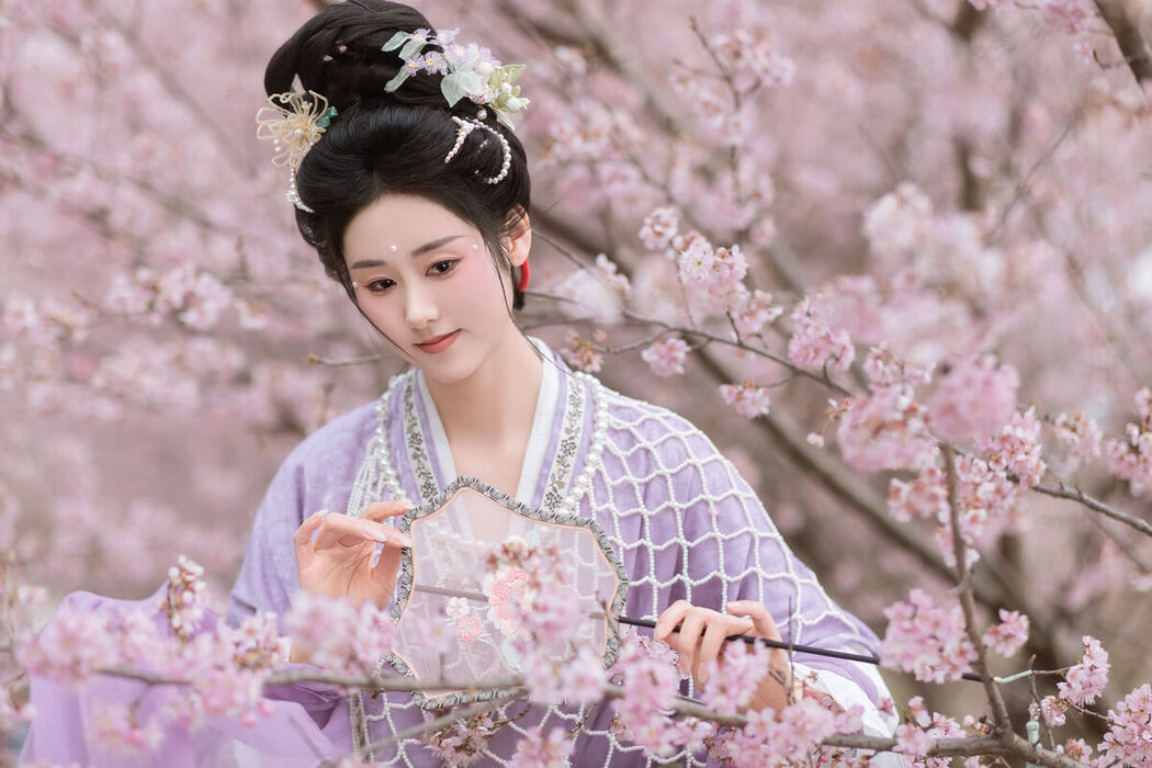 YiTuYu艺图语 Vol.6800 Ren Jian Yue-su Chen