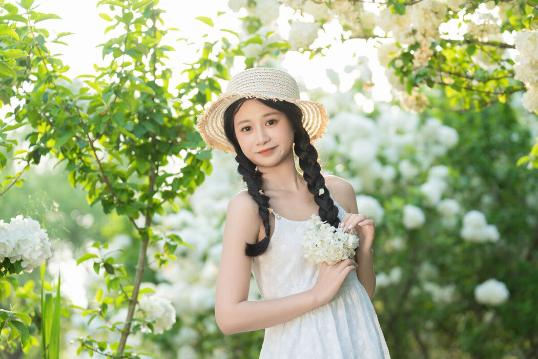YiTuYu艺图语 Vol.6827 Cheng Zi Shu