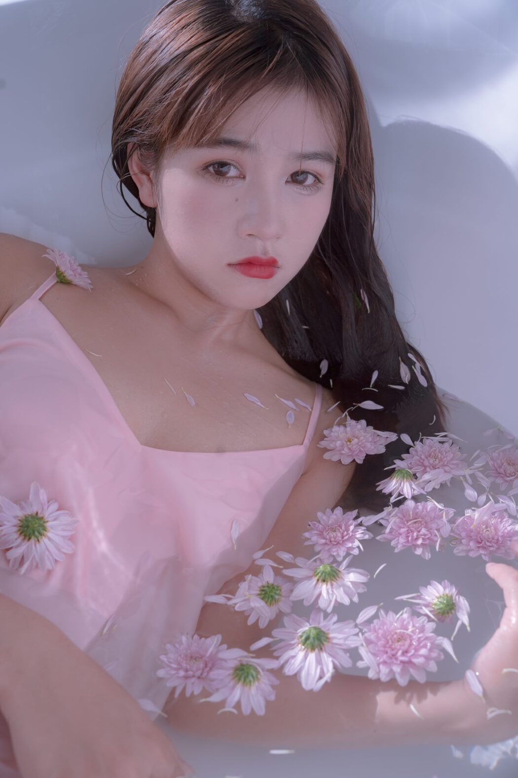 YiTuYu艺图语 Vol.558 Luo Zhi