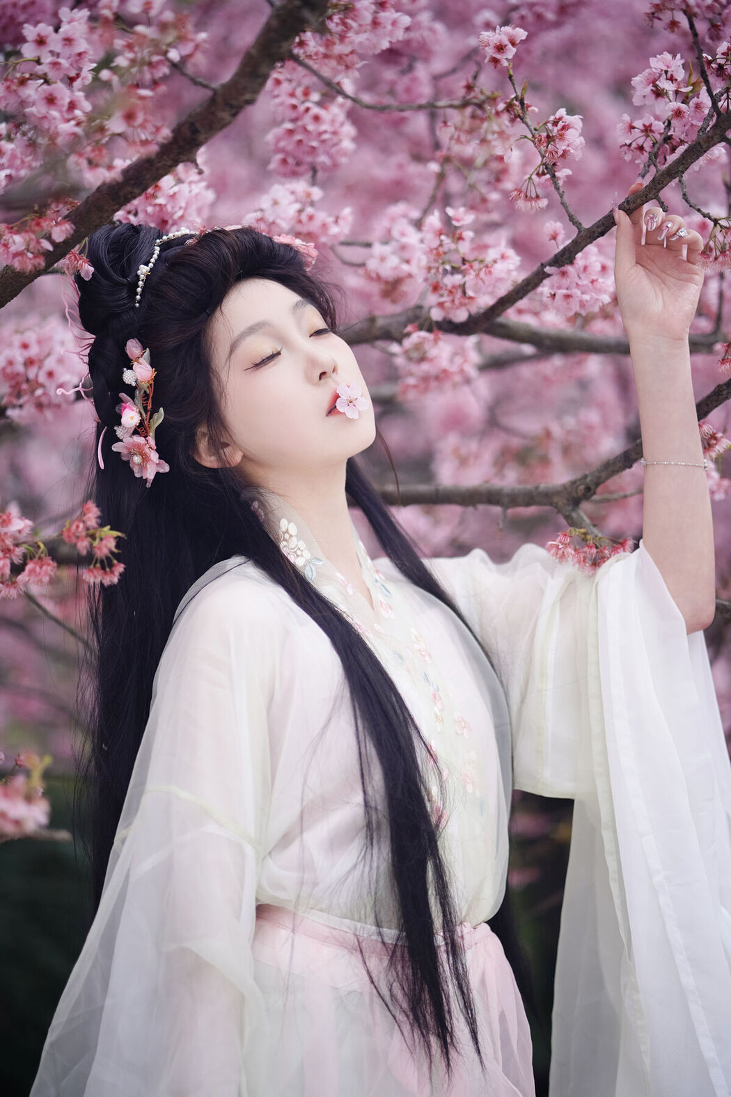 YiTuYu艺图语 Vol.6801 Shu Qian Yi