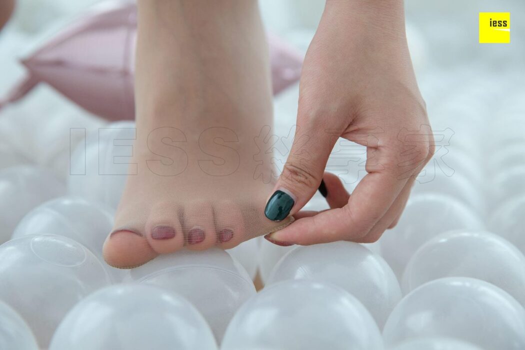 IESS异思趣向 SXJ.349 Qi Qi