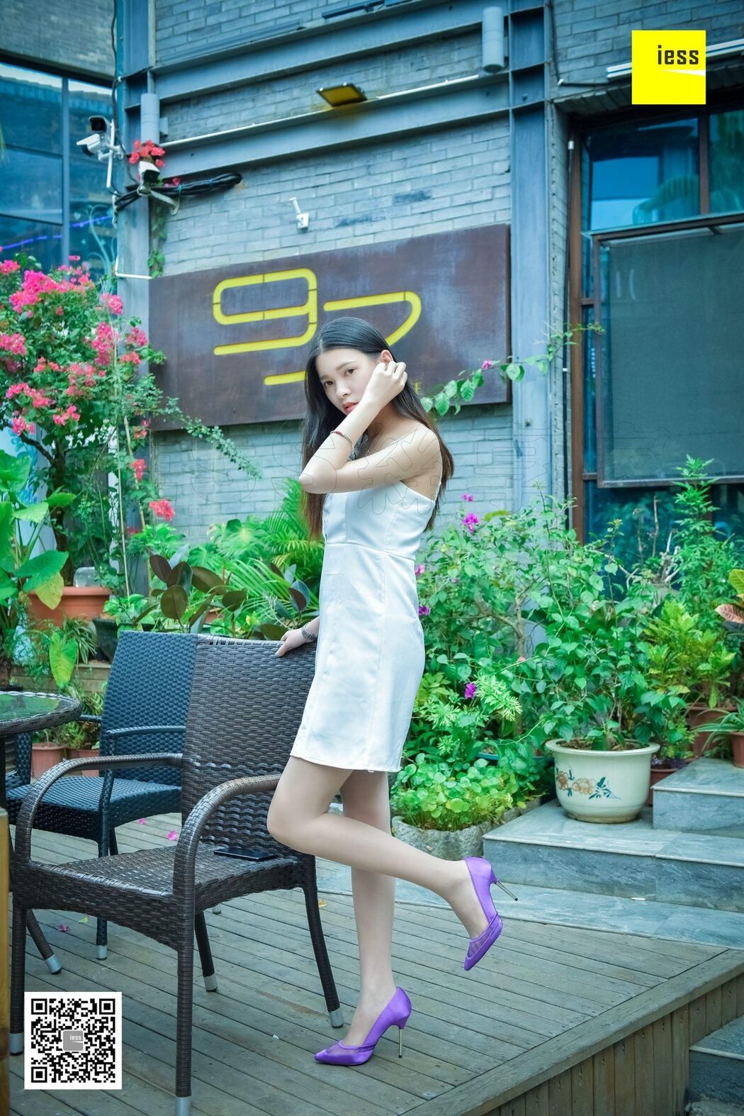 IESS异思趣向 SXJ.327 Qi Qi