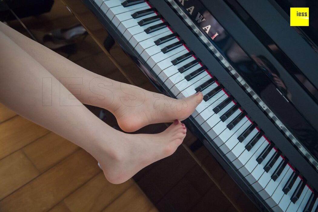 IESS异思趣向 SXJ.356 Qi Qi