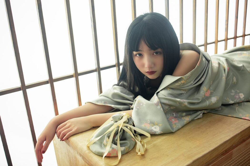 YiTuYu艺图语 Vol.4489 Yi Yu He Bao Dan
