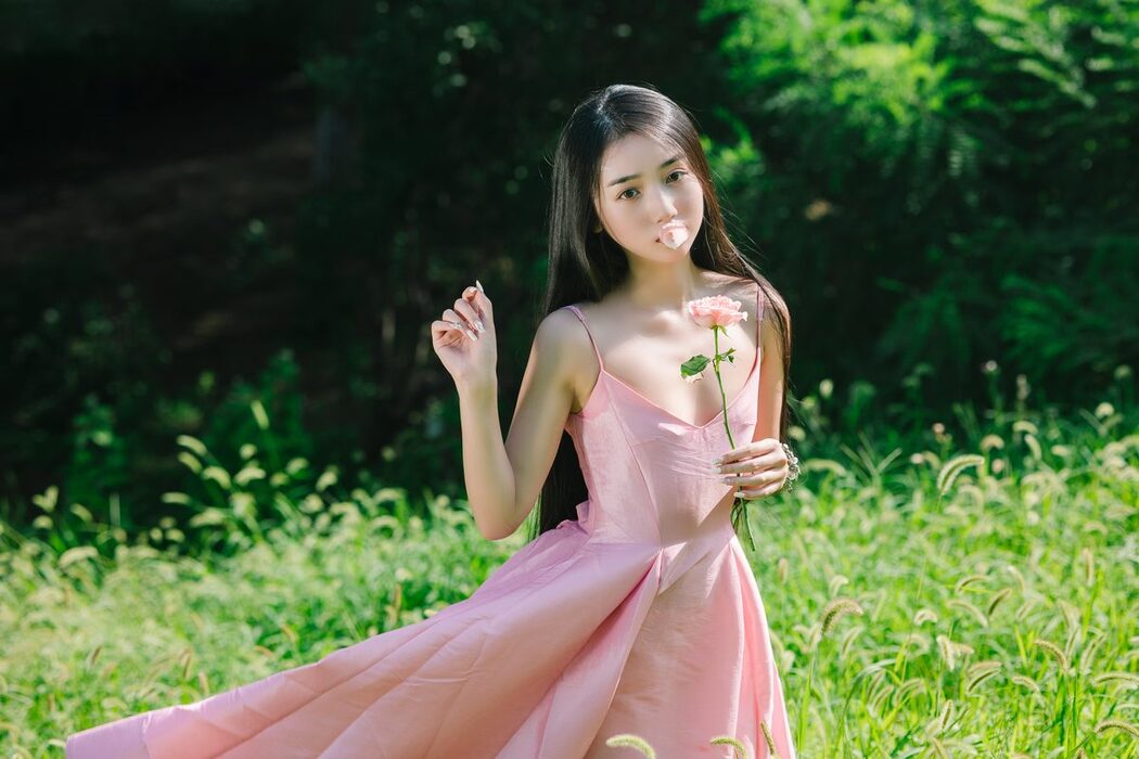 YiTuYu艺图语 Vol.4507 Yi Yu He Bao Dan