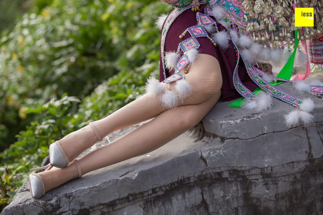 IESS异思趣向 SXJ.T046 Jiu Mei