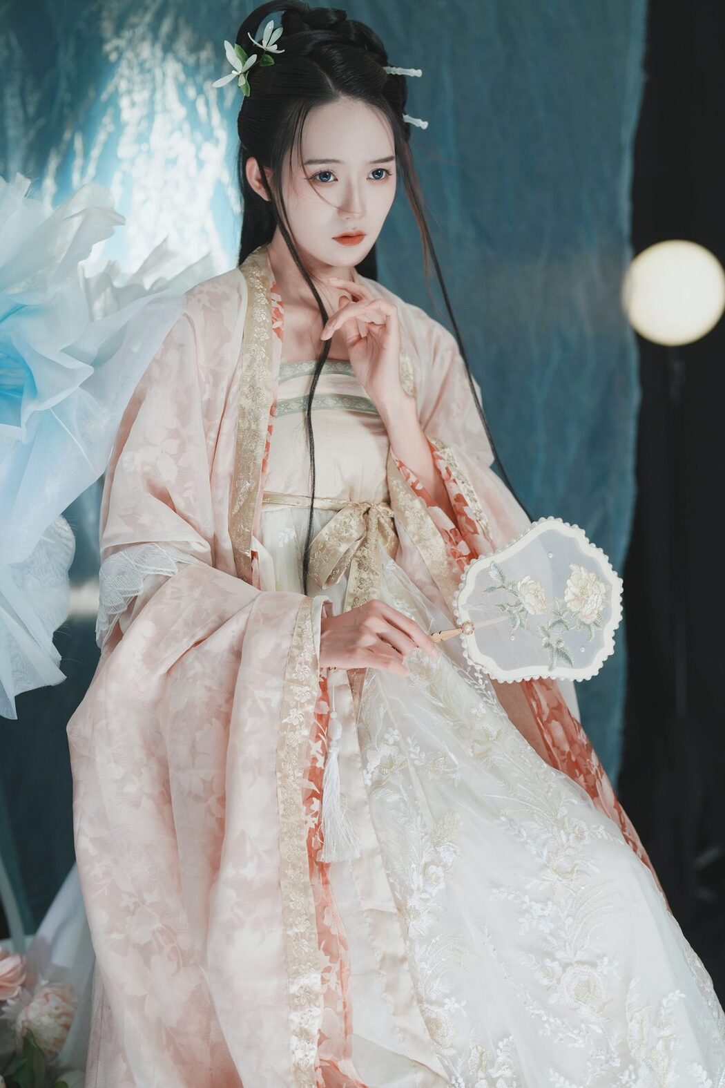 YiTuYu艺图语 Vol.4406 Tu Zi Zzz Bu Chi Hu Luo Bo