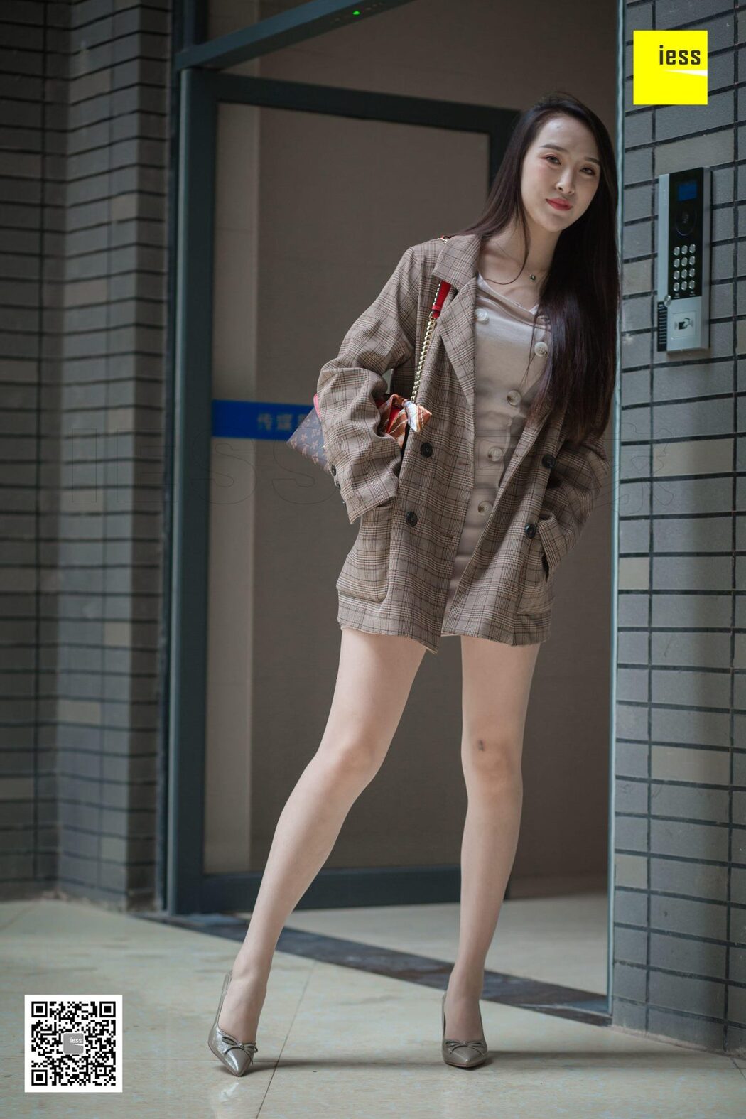 IESS异思趣向 SXJ.397 Yun Zhi