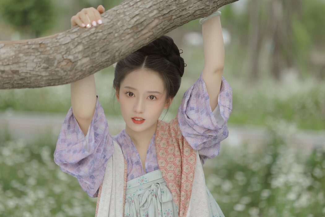 YiTuYu艺图语 Vol.4500 Liu Yuan Yi