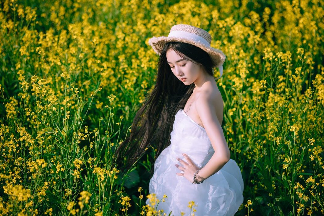 YiTuYu艺图语 Vol.4426 Yi Yu He Bao Dan
