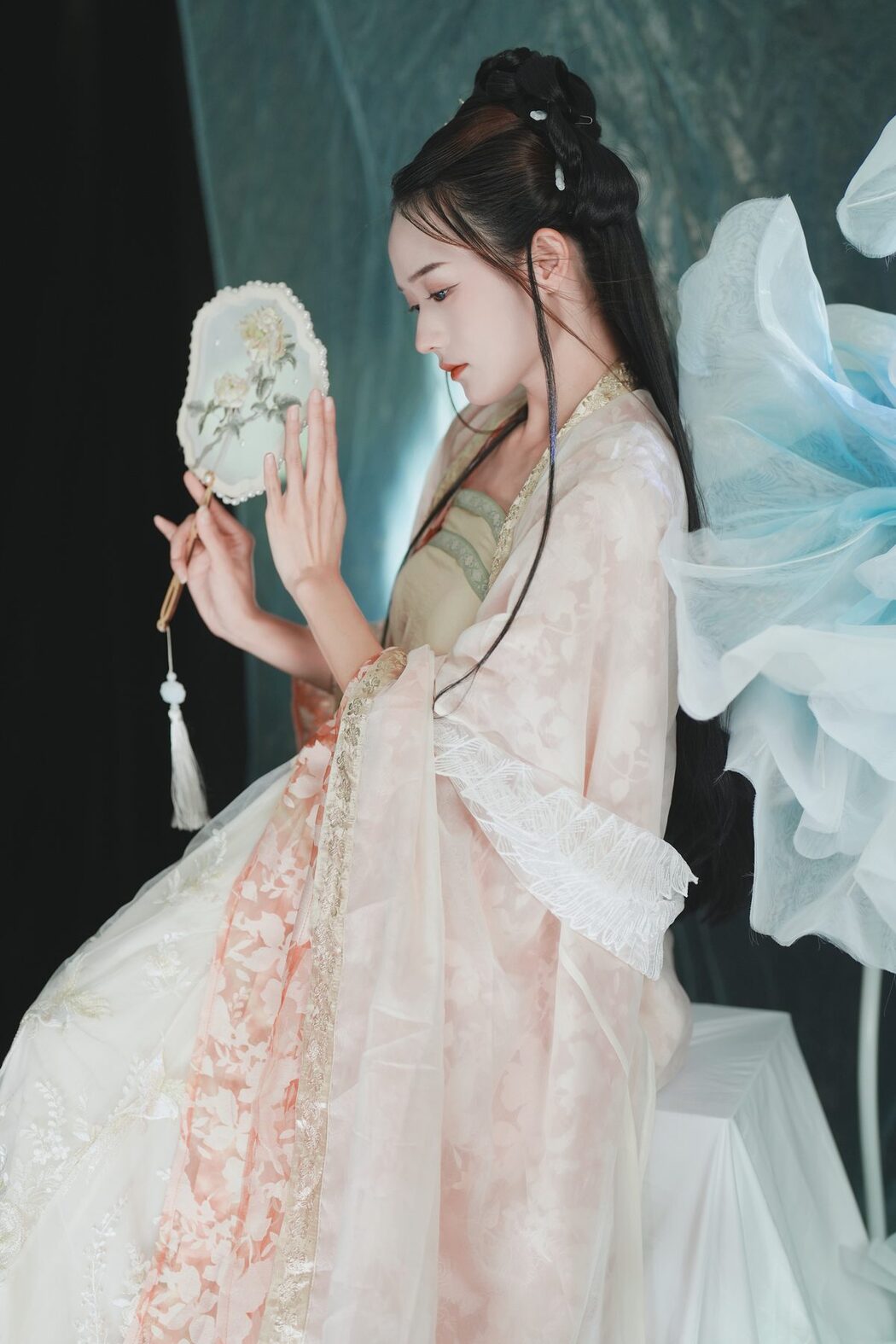 YiTuYu艺图语 Vol.4406 Tu Zi Zzz Bu Chi Hu Luo Bo
