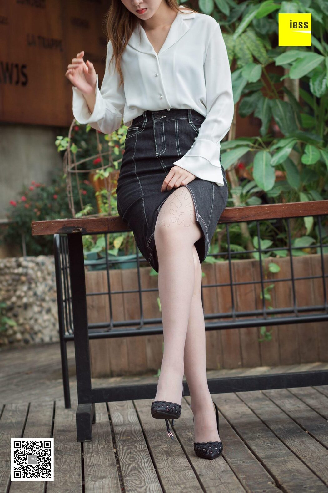 IESS异思趣向 SXJ.382 Zi Zi