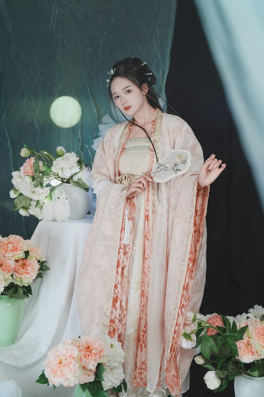 YiTuYu艺图语 Vol.4406 Tu Zi Zzz Bu Chi Hu Luo Bo