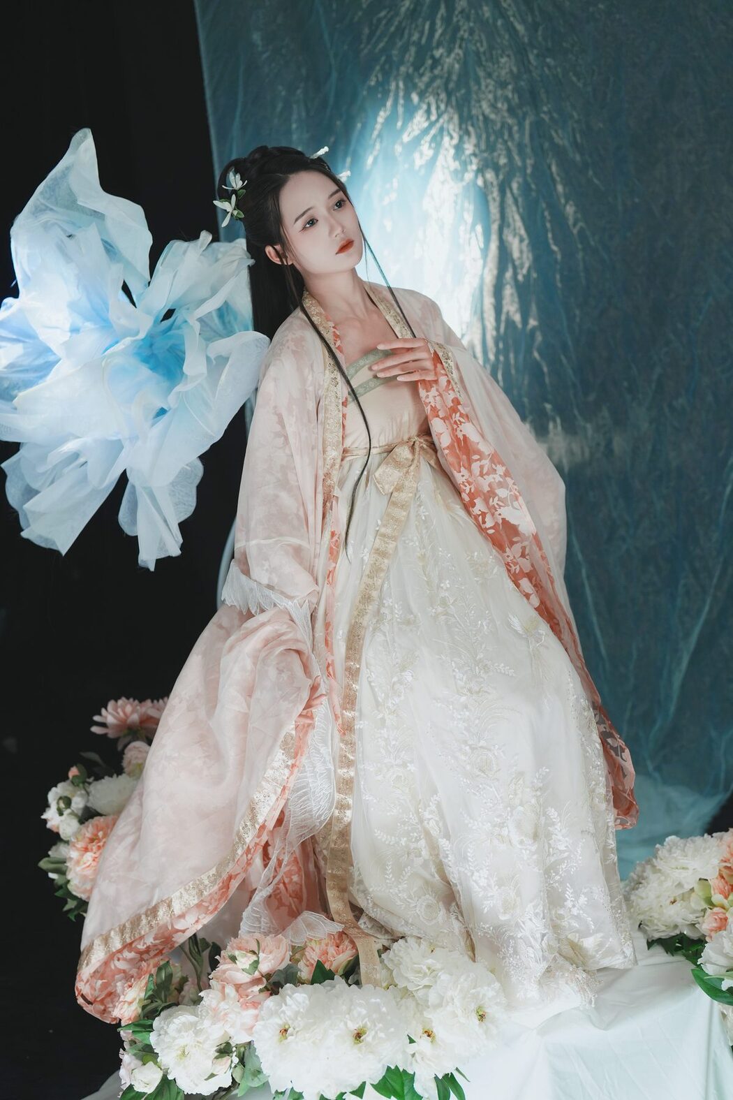 YiTuYu艺图语 Vol.4406 Tu Zi Zzz Bu Chi Hu Luo Bo