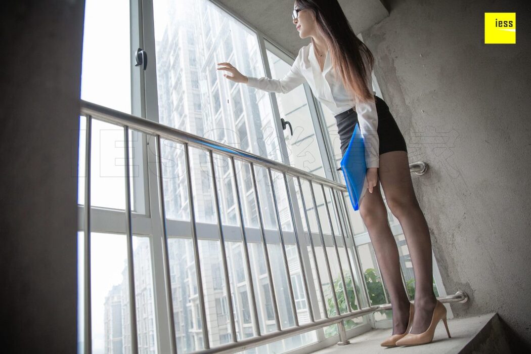 IESS异思趣向 SXJ.T045 Yun Zhi