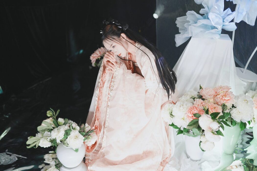 YiTuYu艺图语 Vol.4406 Tu Zi Zzz Bu Chi Hu Luo Bo
