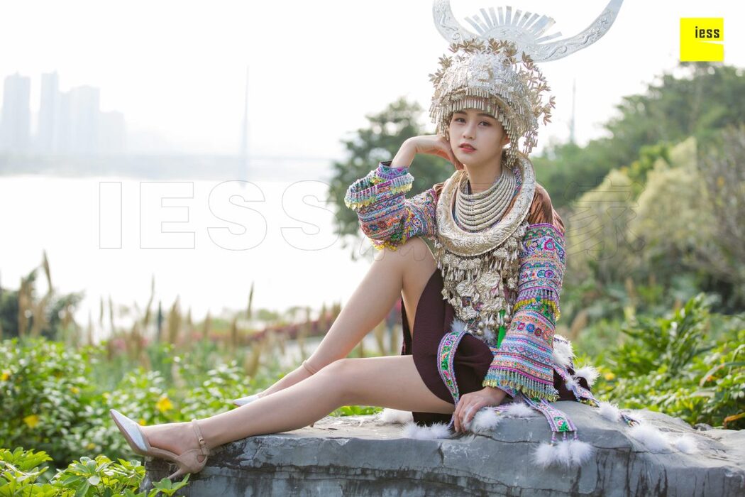IESS异思趣向 SXJ.T046 Jiu Mei
