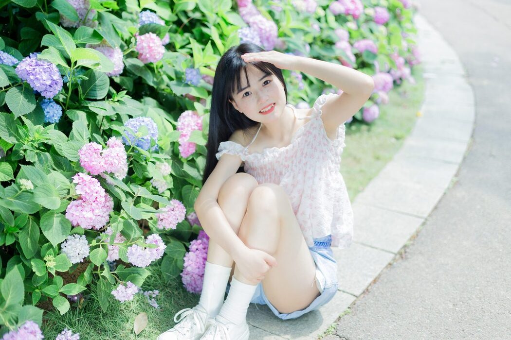 YiTuYu艺图语 Vol.4477 Xiao Yi Mei Mei Cute