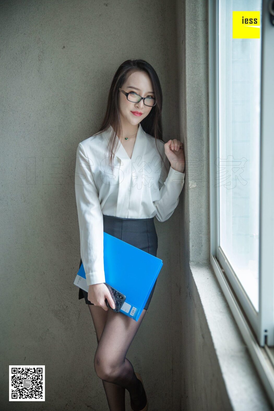 IESS异思趣向 SXJ.T044 Yun Zhi