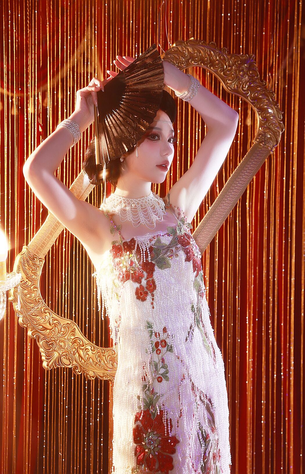 YiTuYu艺图语 Vol.4394 KK Liu Yi En