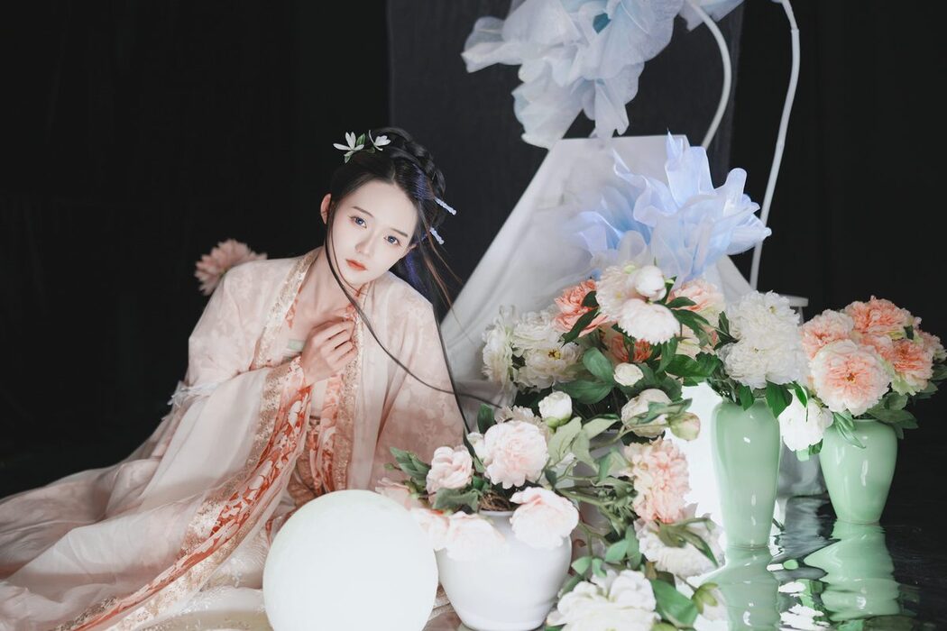 YiTuYu艺图语 Vol.4406 Tu Zi Zzz Bu Chi Hu Luo Bo