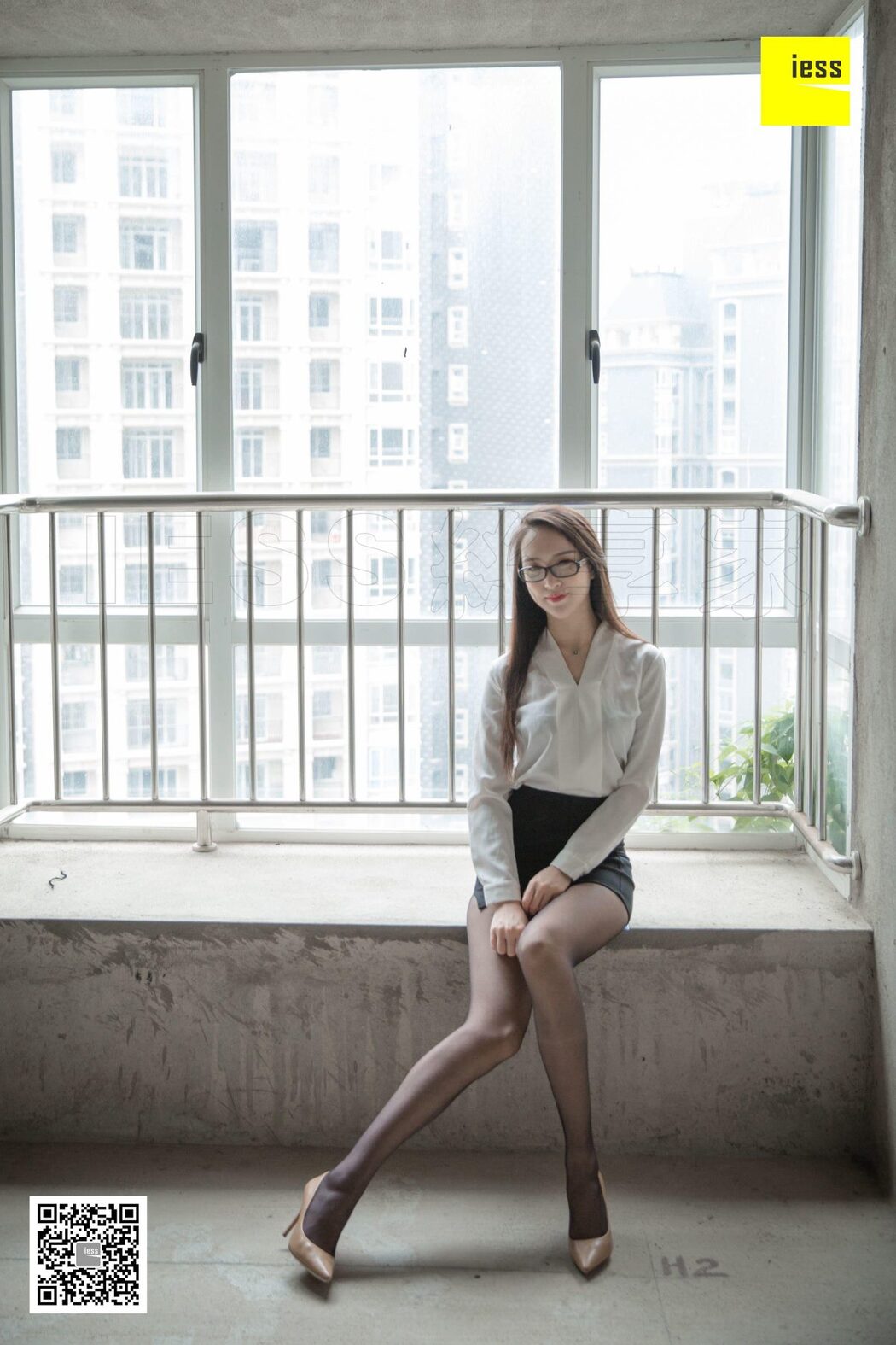 IESS异思趣向 SXJ.T044 Yun Zhi