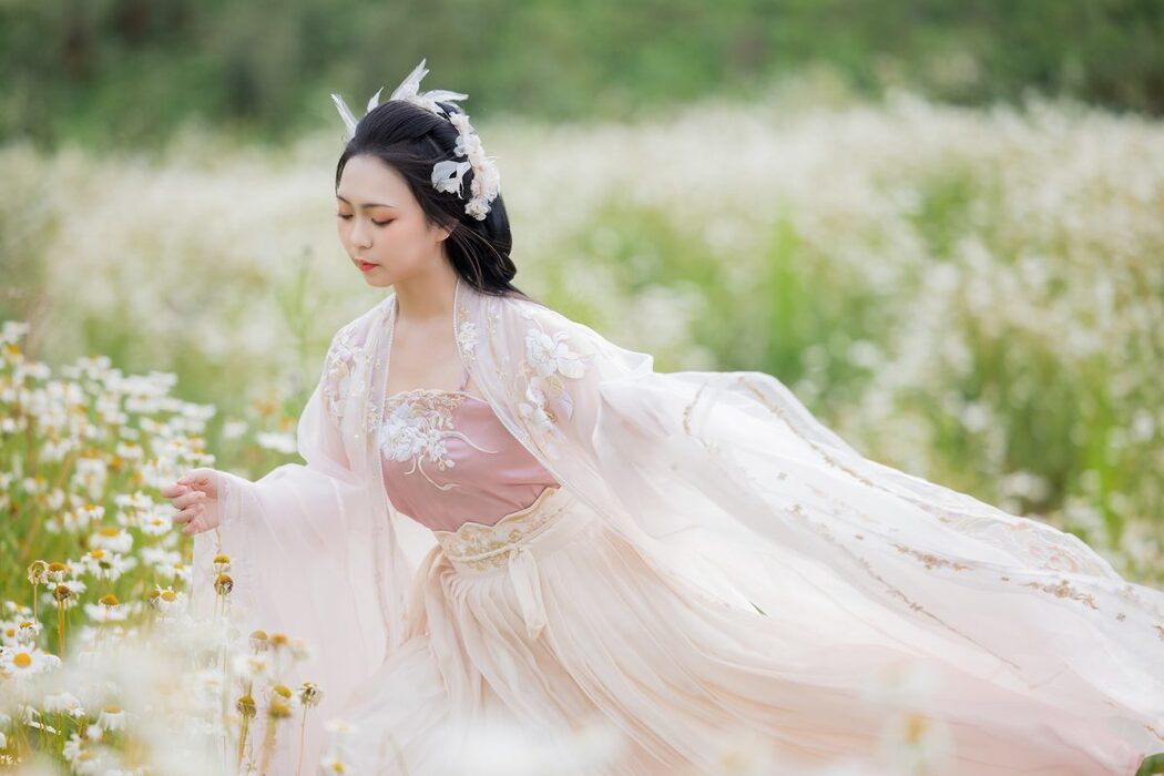 YiTuYu艺图语 Vol.4383 Qian Mo Hong Chen