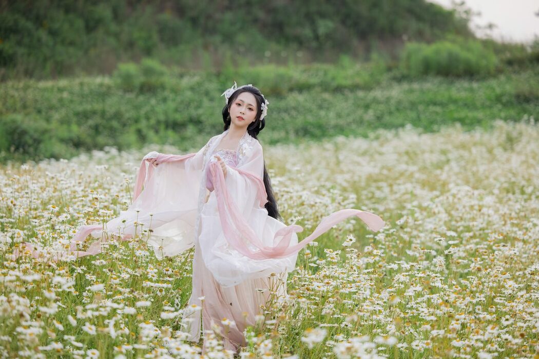 YiTuYu艺图语 Vol.4383 Qian Mo Hong Chen
