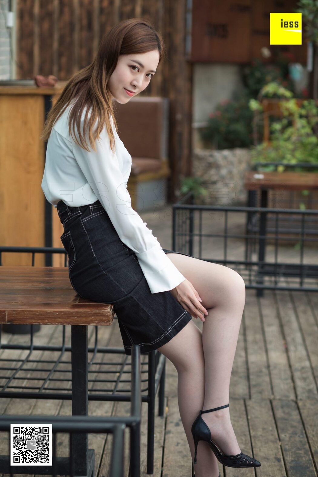 IESS异思趣向 SXJ.382 Zi Zi