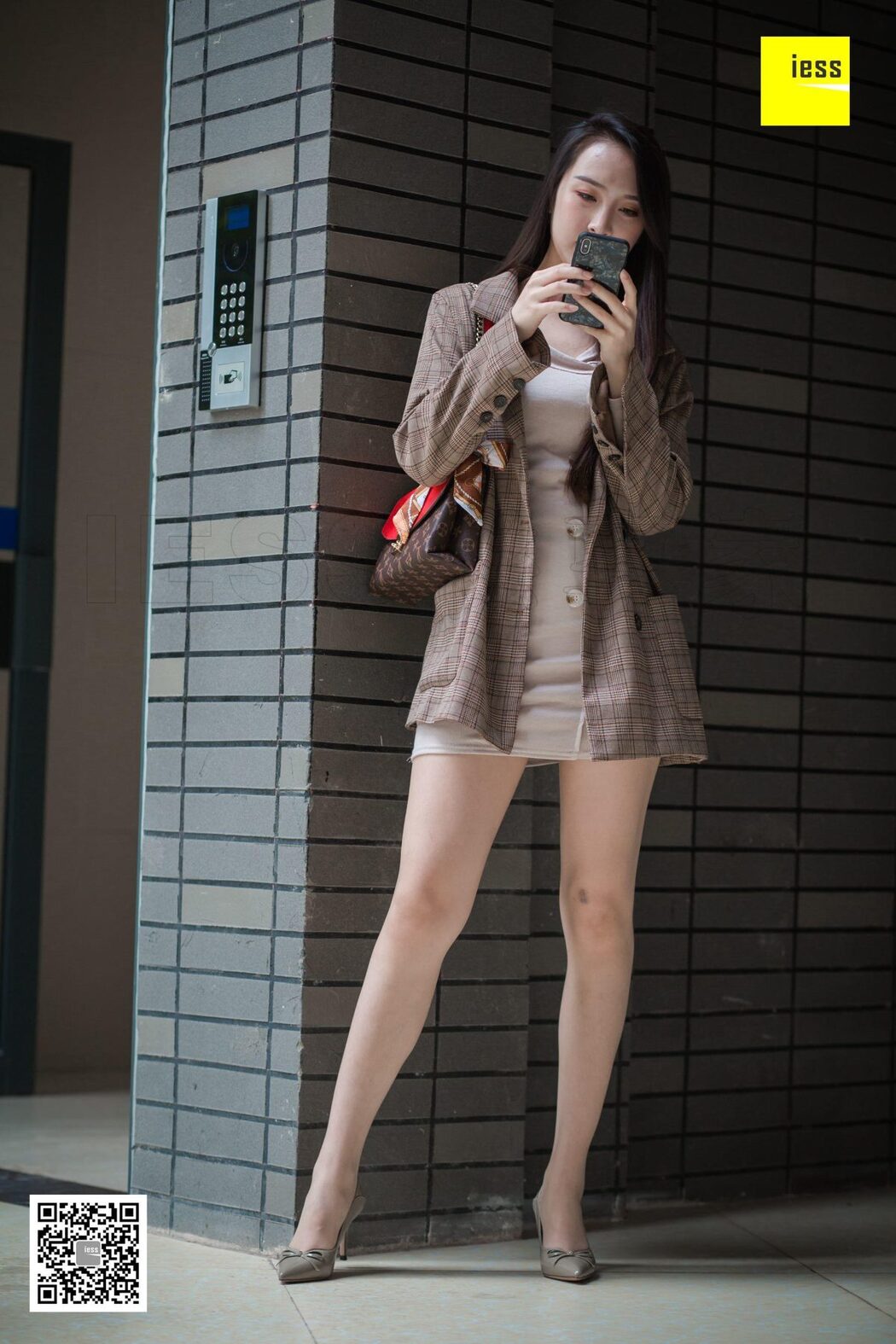 IESS异思趣向 SXJ.397 Yun Zhi
