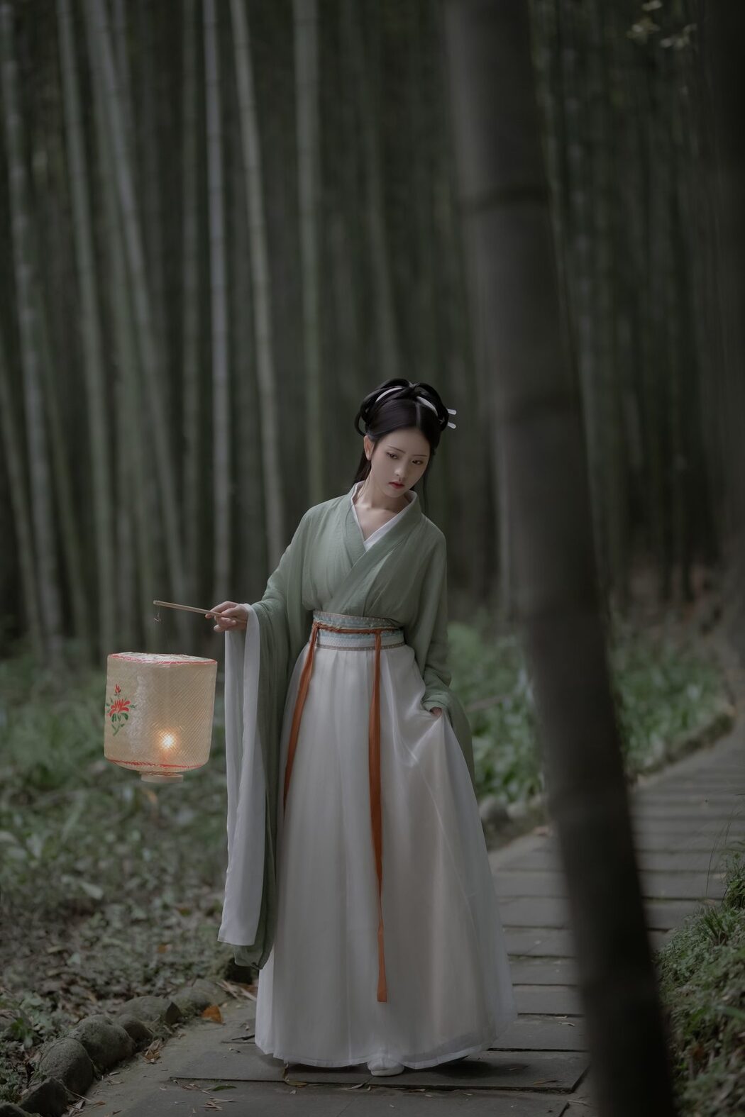YiTuYu艺图语 Vol.4637 Lin Aki Nai