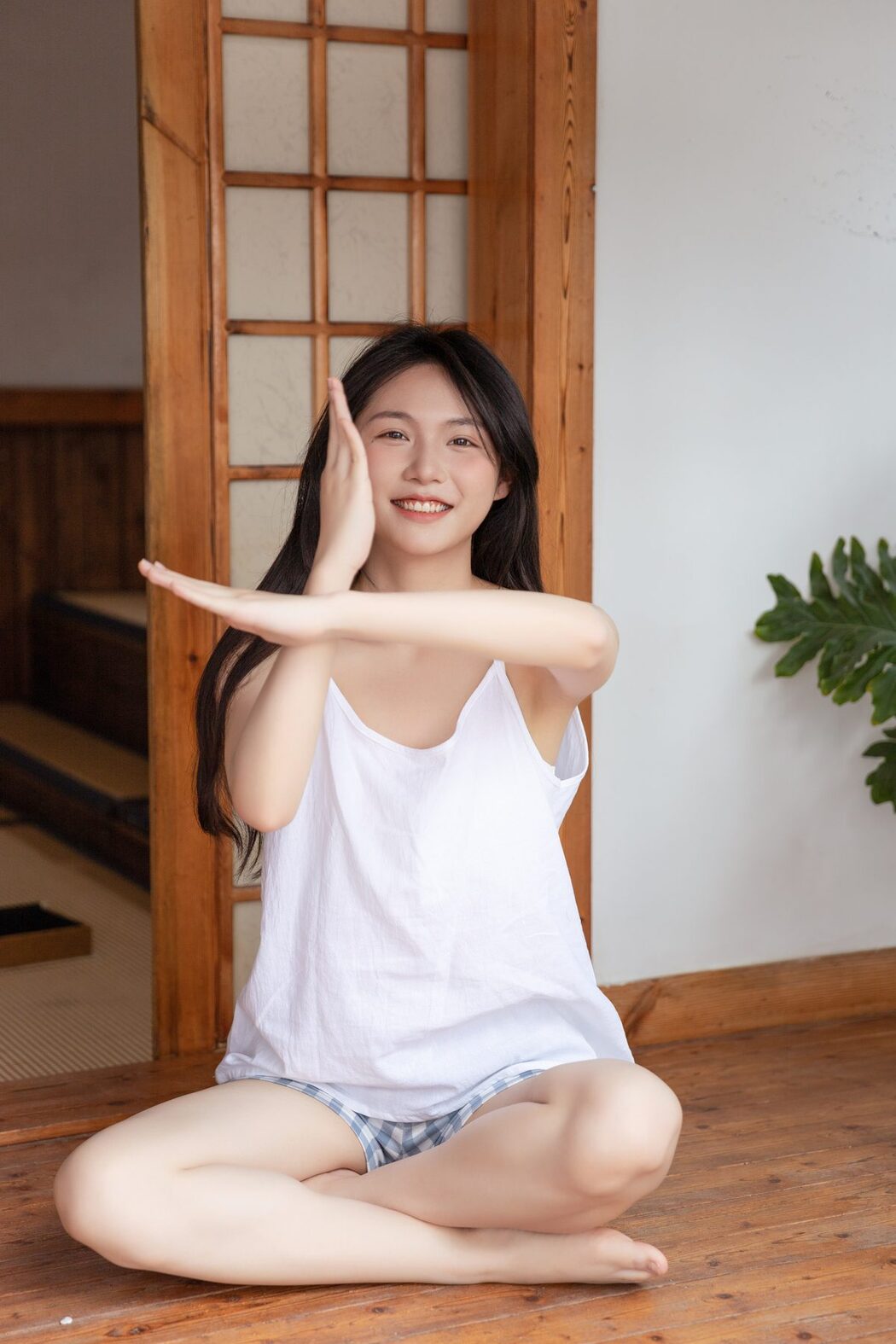 YiTuYu艺图语 Vol.4555 Zora