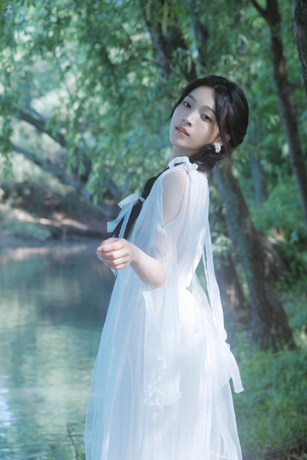 YiTuYu艺图语 Vol.4639 Lu Rou Chi Bu Bao