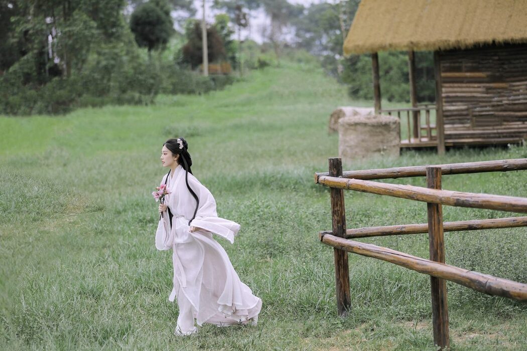 YiTuYu艺图语 Vol.4600 Zhi Zhi Qi