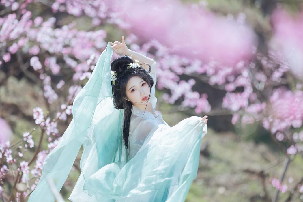YiTuYu艺图语 Vol.4596 Qi Luo Sheng De Xiao Su Su