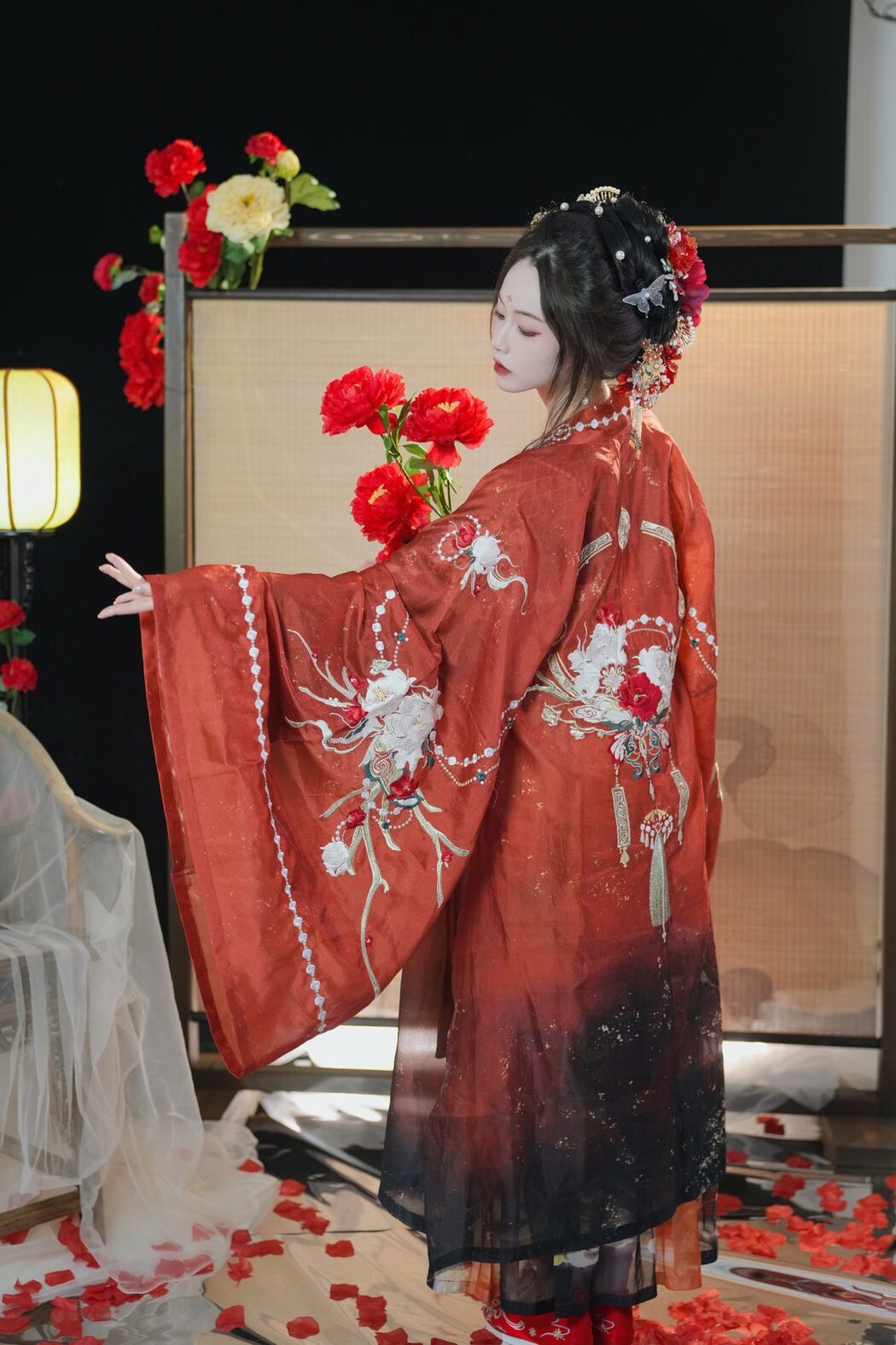 YiTuYu艺图语 Vol.4522 Vi Ge Vivian