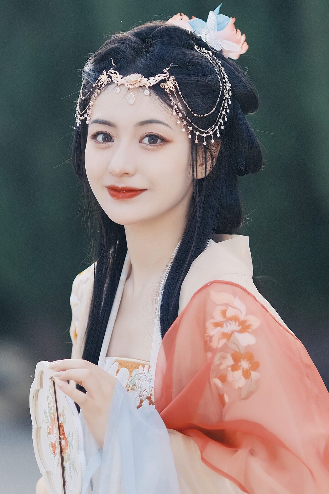 YiTuYu艺图语 Vol.4567 Zhen Ni Cover Photo