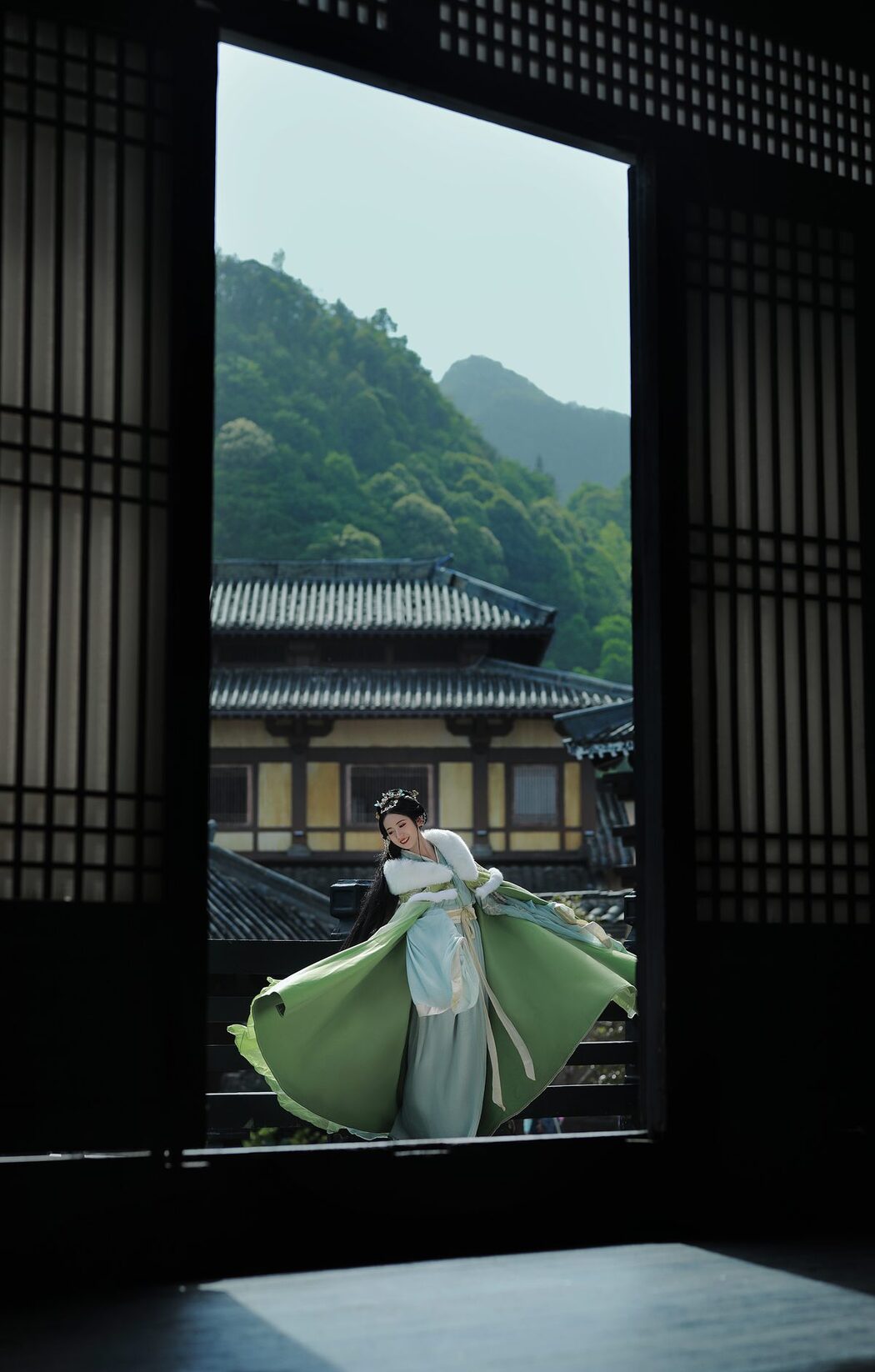 YiTuYu艺图语 Vol.4626 Yu Jin