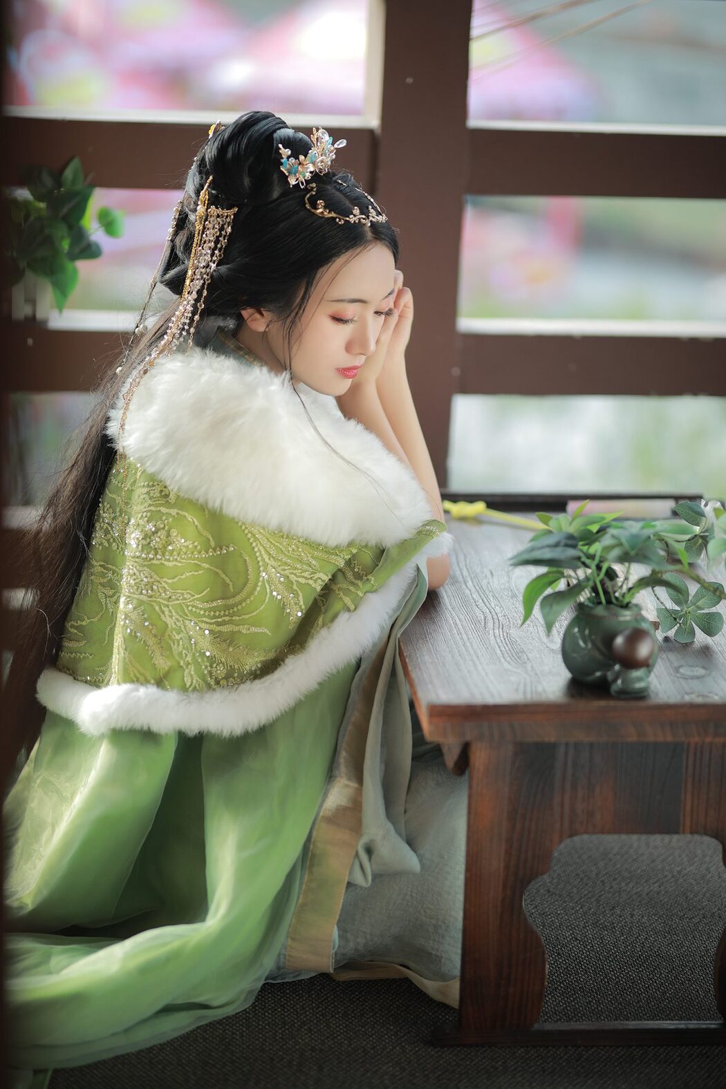 YiTuYu艺图语 Vol.4626 Yu Jin