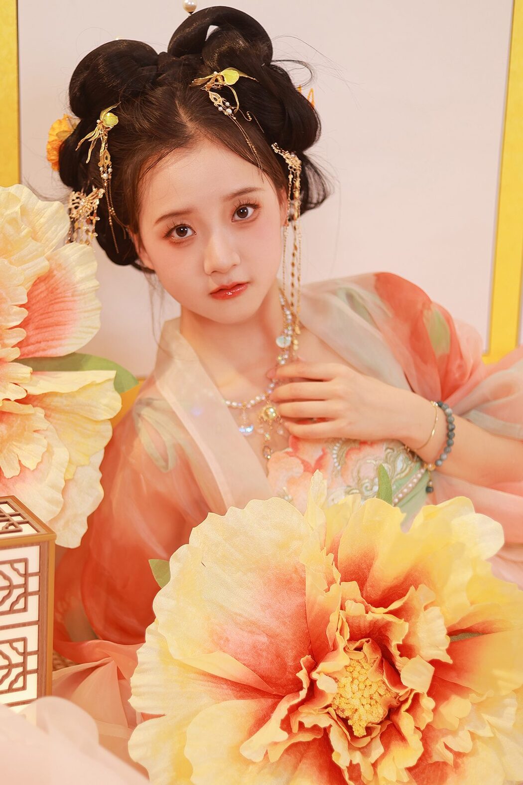 YiTuYu艺图语 Vol.4658 You Er Bai Bai Cover Photo