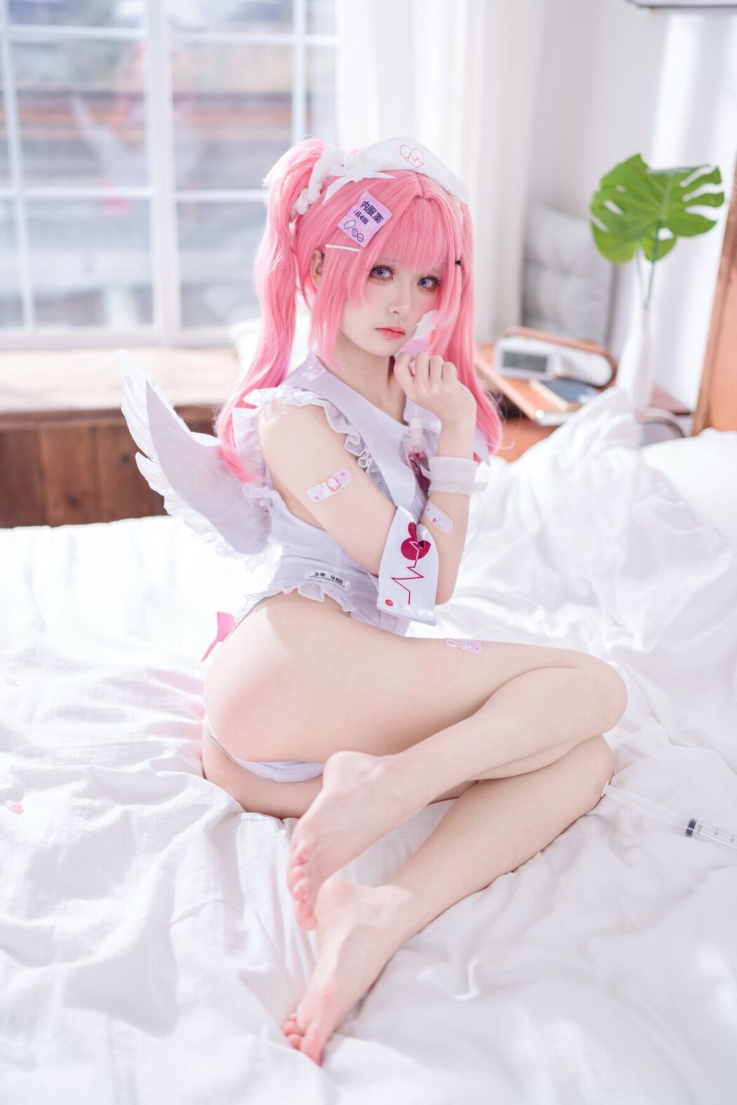 Coser@九柒喵 – 小护士针筒 (49P)