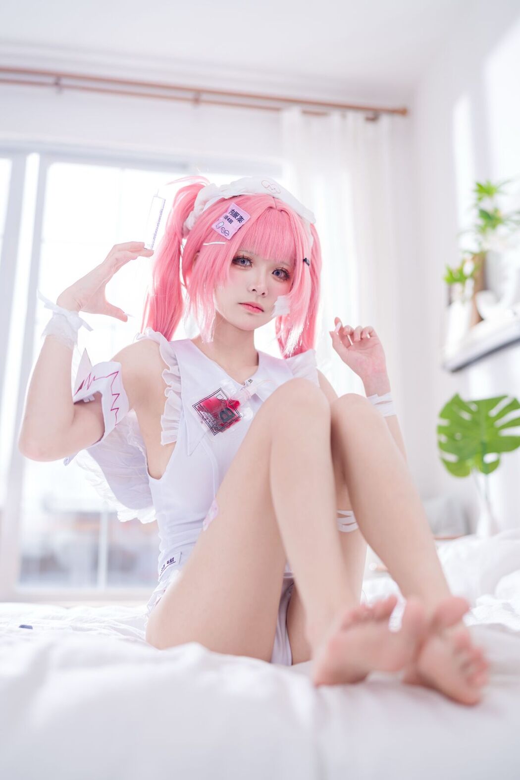 Coser@九柒喵 – 小护士针筒 (49P)
