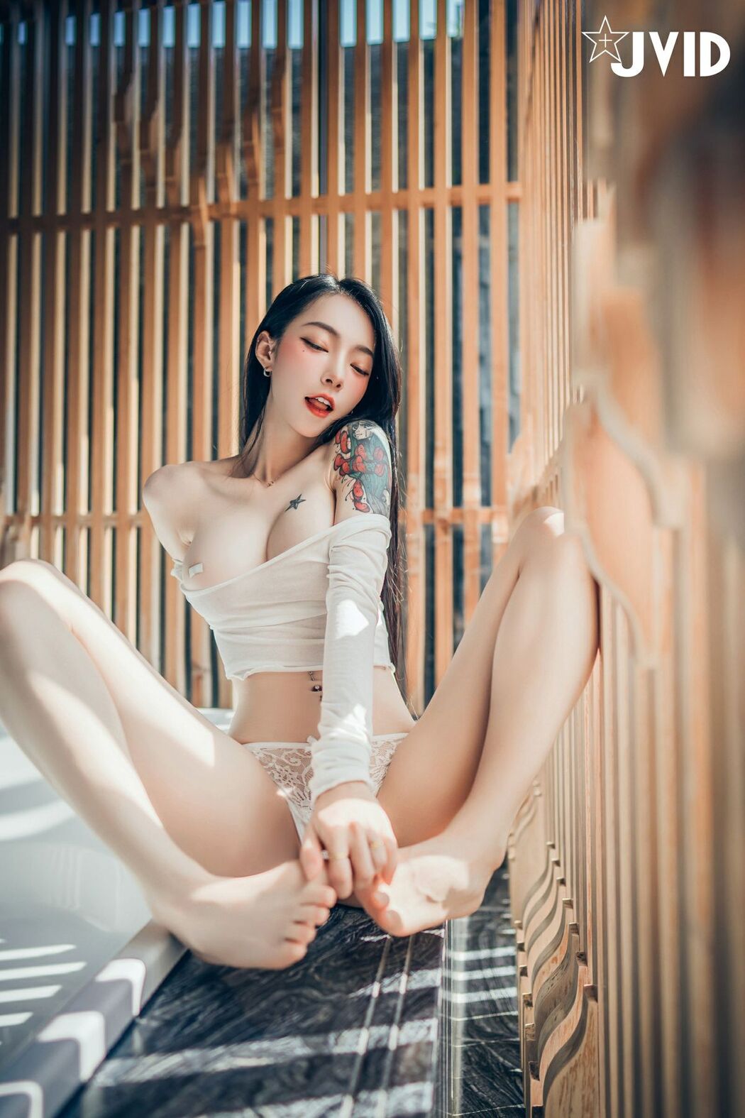 JVID Piao Piao Ge 飄飄哥 – 巨乳女神飄飄身上滿滿的黏稠甜點等你來品嘗 超色氣絕對硬爆 動漫般的身軀尺度超猛 Part01 (52P)