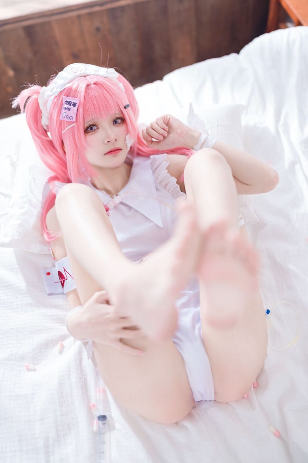 Coser@九柒喵 – 小护士针筒 (49P)