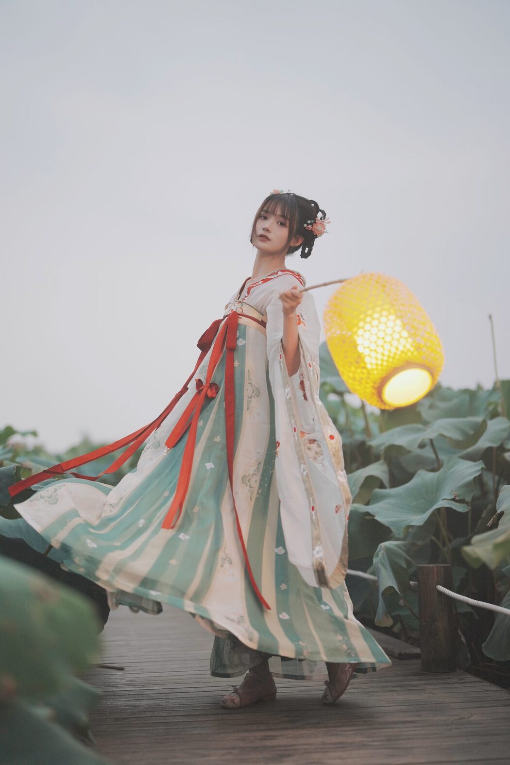 YiTuYu艺图语 Vol.4772 Tu Zi Zzz Bu Chi Hu Luo Bo