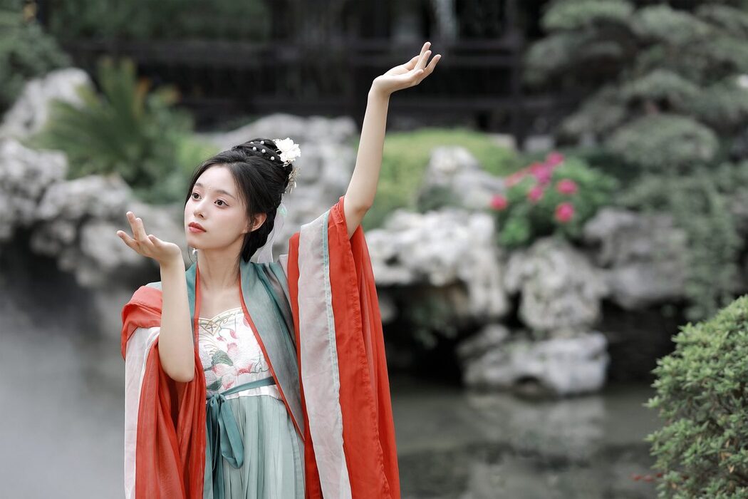 YiTuYu艺图语 Vol.4826 Li Lu Lu