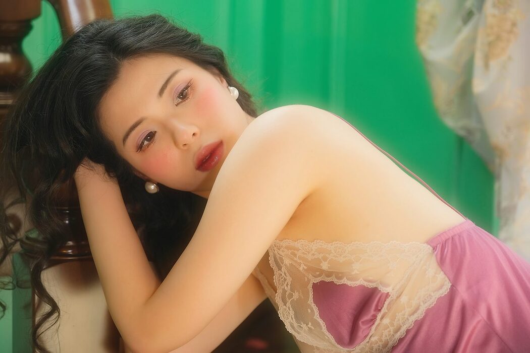 YiTuYu艺图语 Vol.4831 Yi Zhi Qian Qian