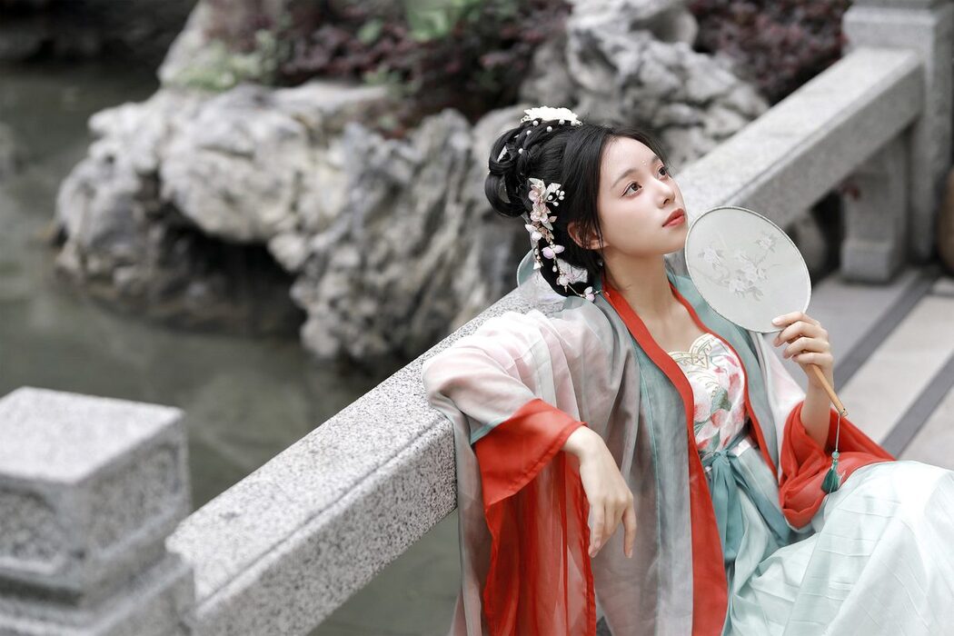 YiTuYu艺图语 Vol.4826 Li Lu Lu